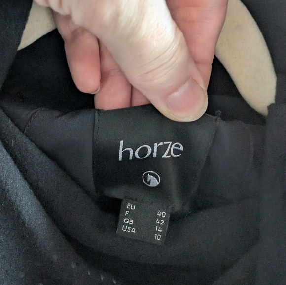 Horze Riley Hybrid Riding Vest - Picture 4 of 6